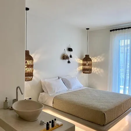 Andros Utopia Batsi